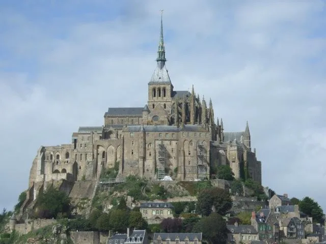Abbaye du Mont Saint-Michel vue du village