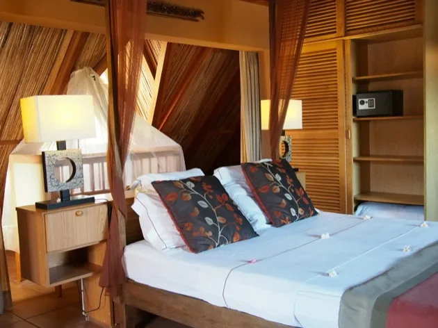 la maison d'été Chambre lambrissée dans une maison d'hôtes mauricienne