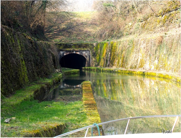 entree_tunnel