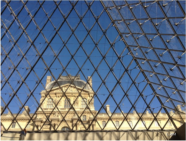 Louvre_Pyramide