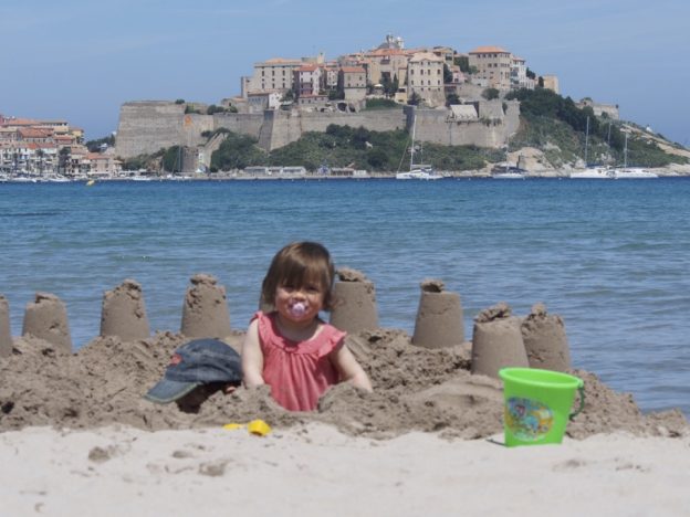 calvi avec bébé