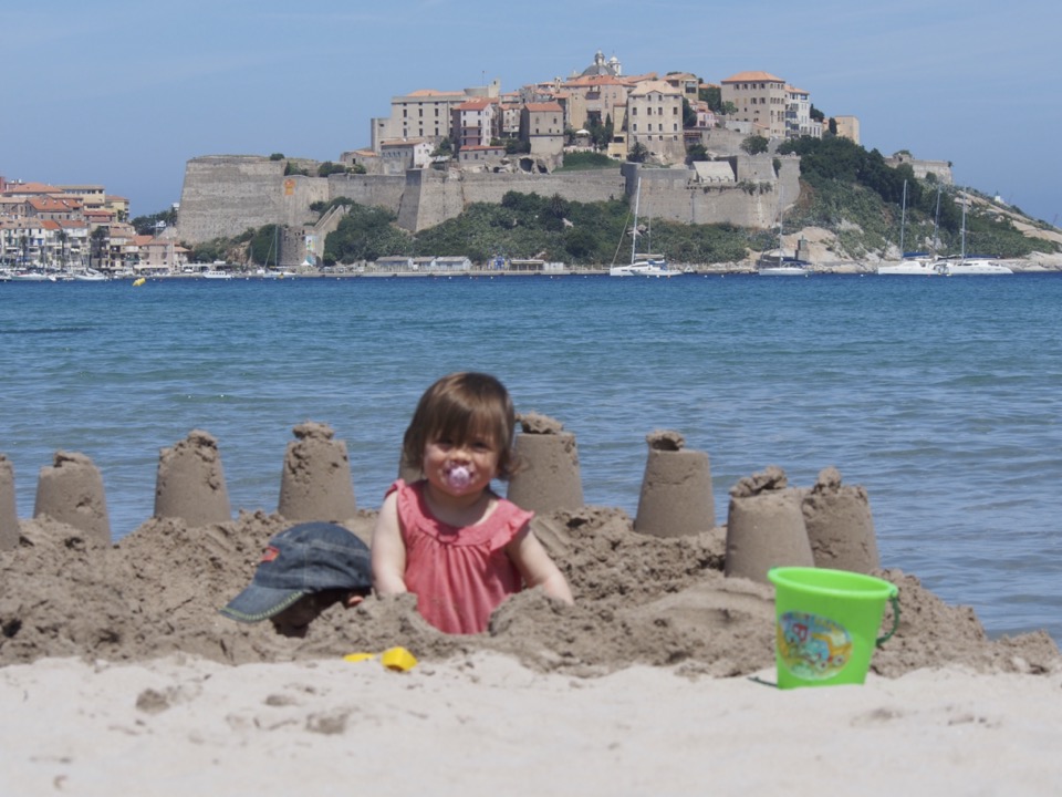 calvi avec bébé