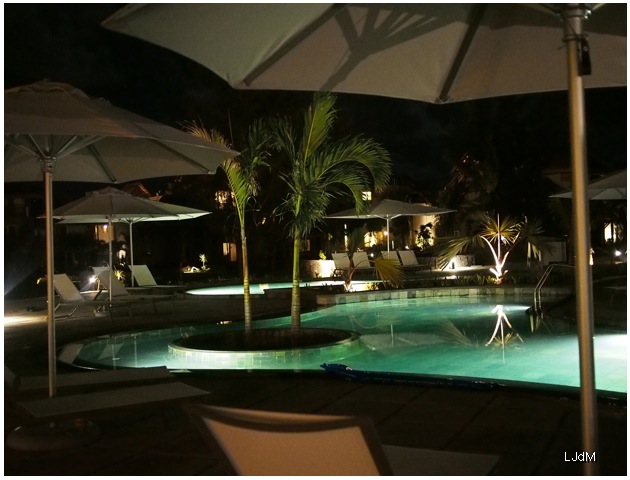 piscine_night