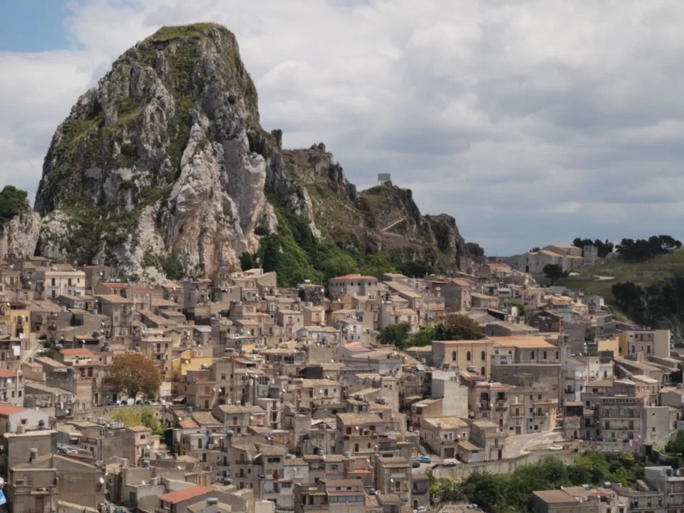 village sicilien