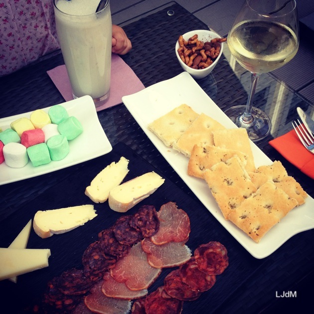 Apéro en famille sur la terrasse du Mercure Paris Montmartre Sacré coeur