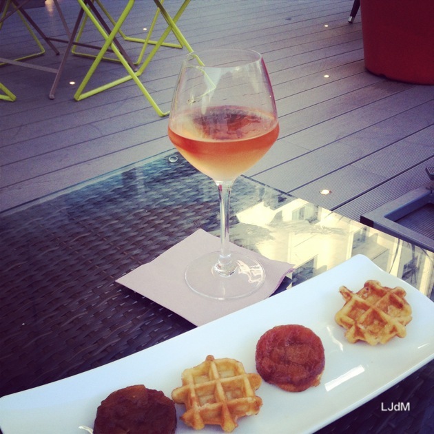 Apéro en famille sur la terrasse du Mercure Paris Montmartre Sacré coeur