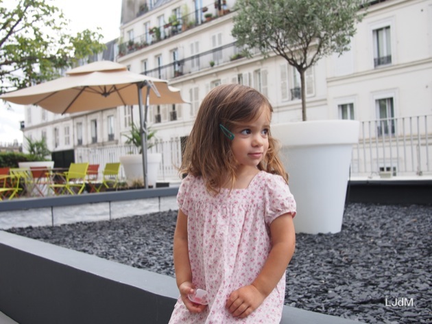 Apéro en famille sur la terrasse du Mercure Paris Montmartre Sacré coeur