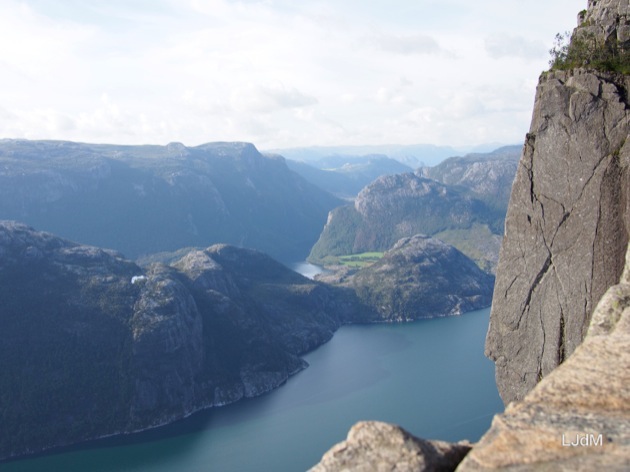Le plus célèbre point de vue de Norvège : le Preikestolen