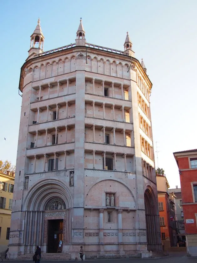 Baptistère de Parme