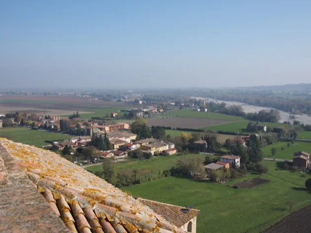 Campagne vue depuis une tour près de Parme