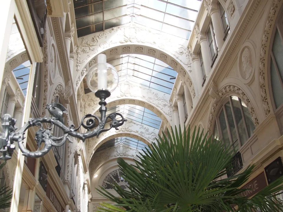 Arcade sous verrière du Passage Pommeraye