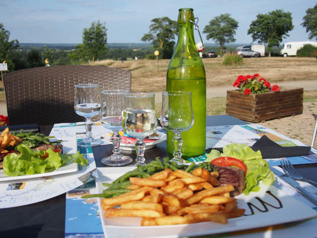dîner au soleil
