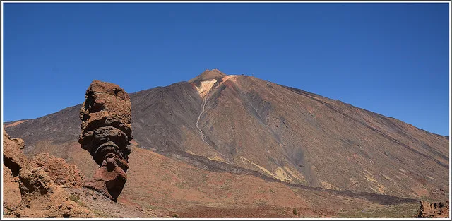 Montaña Colorada et bombe volcanique à Lanzarote