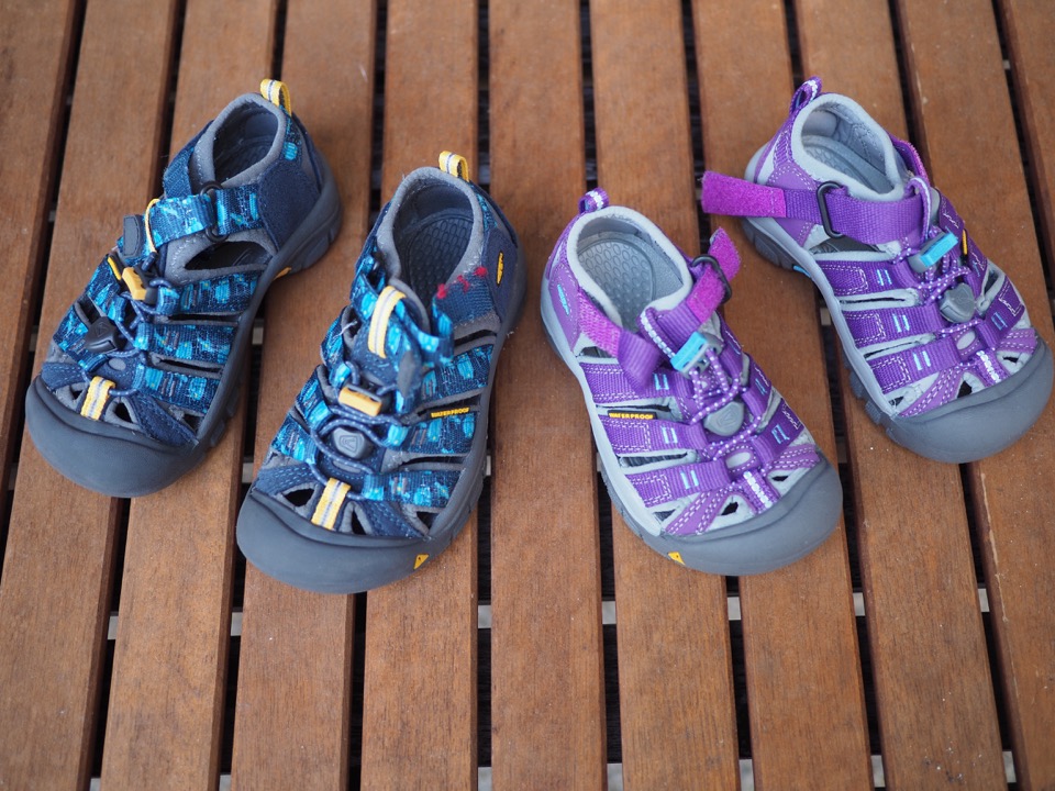 chaussures enfants pour Tour du Monde