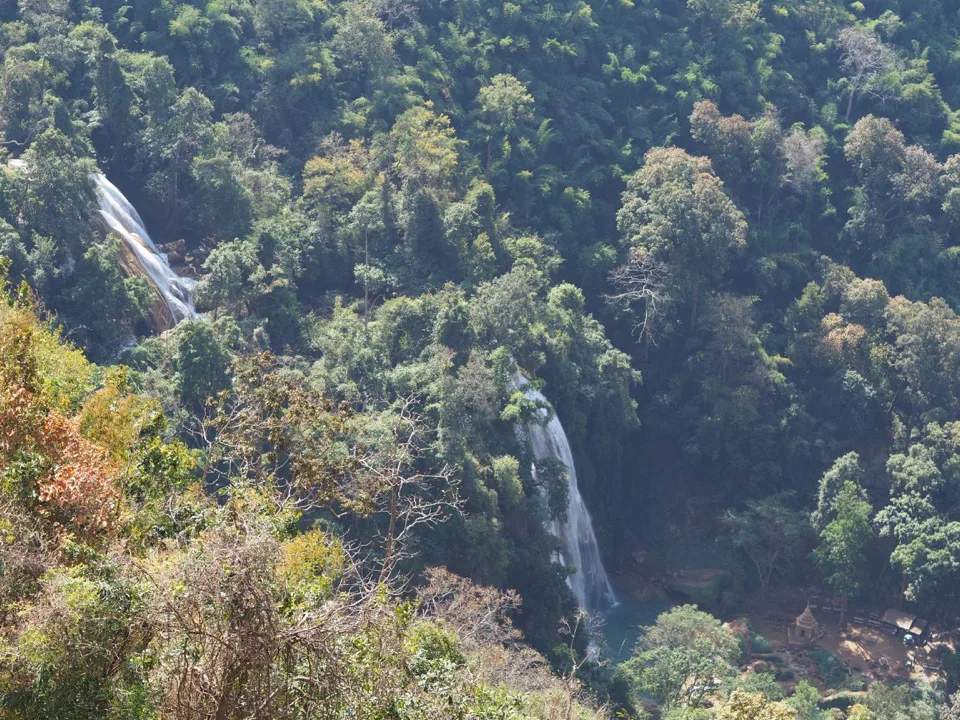 Anisakan falls