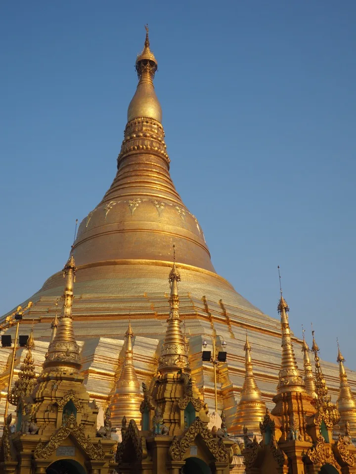 Goldene Kuppel der Shwedagon-Pagode