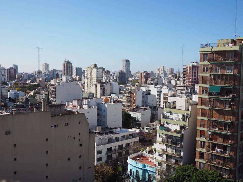 Gebäude von Buenos Aires vom Viertel Belgrano aus