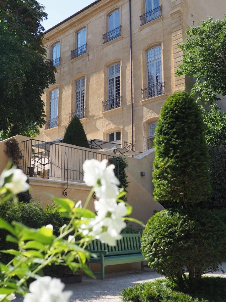 Französischer Garten des Kunstzentrums Caumont