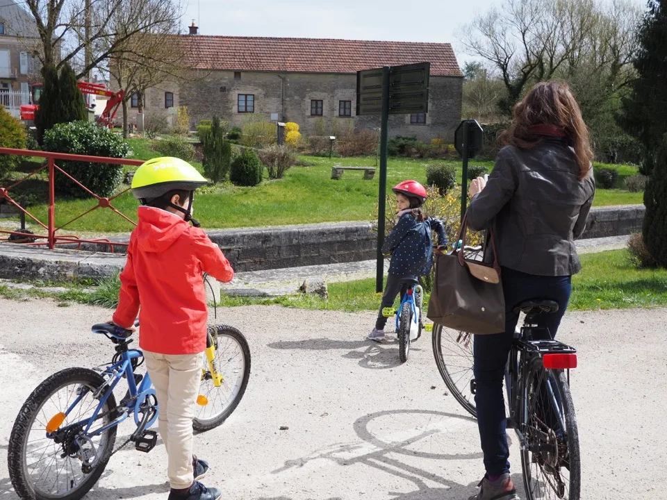 le canal de bourgogne en famille