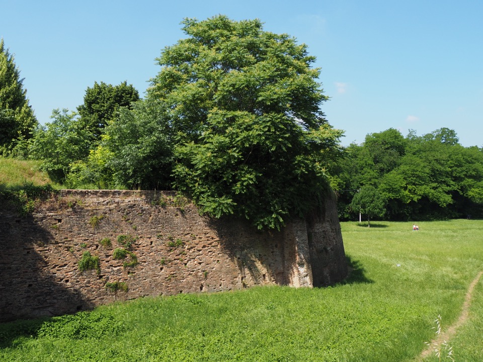 remparts Ferrare