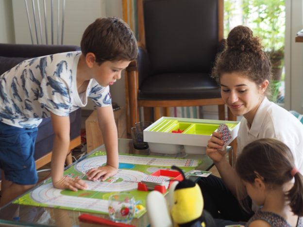 Apprendre l’anglais avec une babysitter