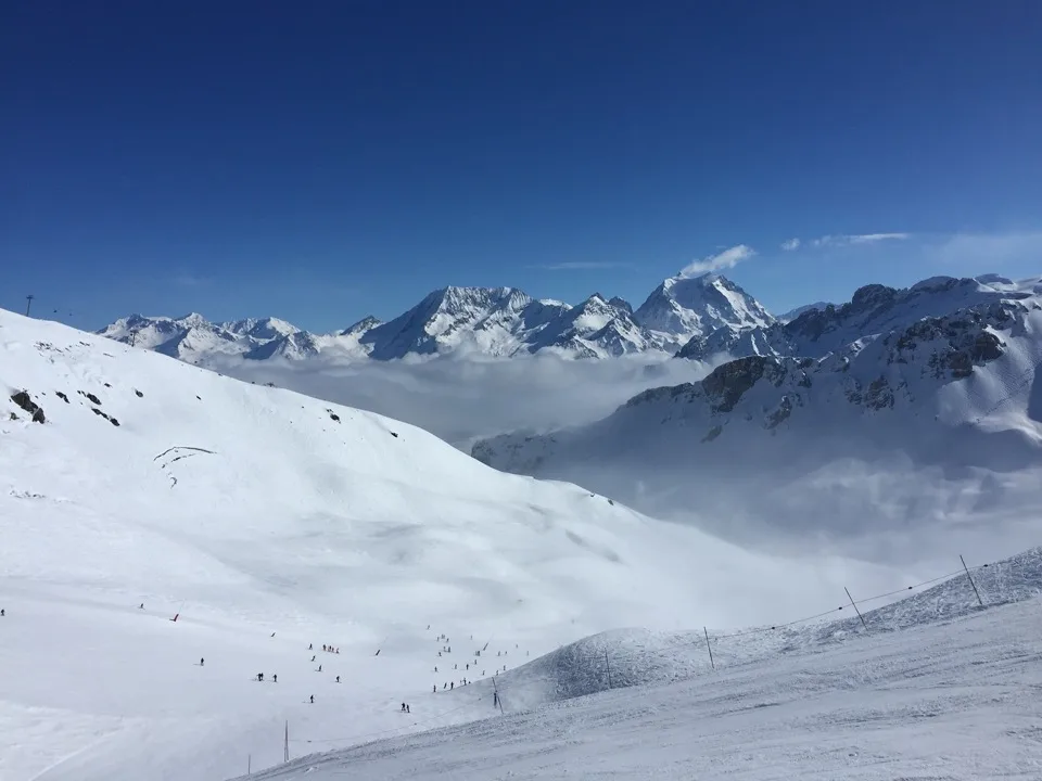 skier a Courchevel