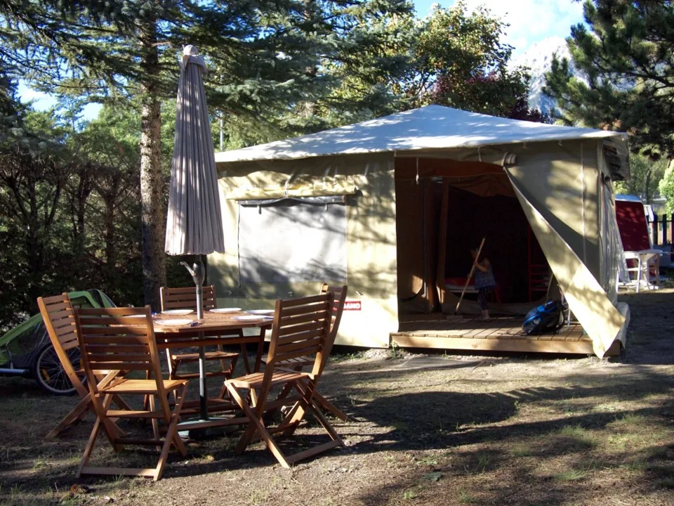 dormir en tente lodge