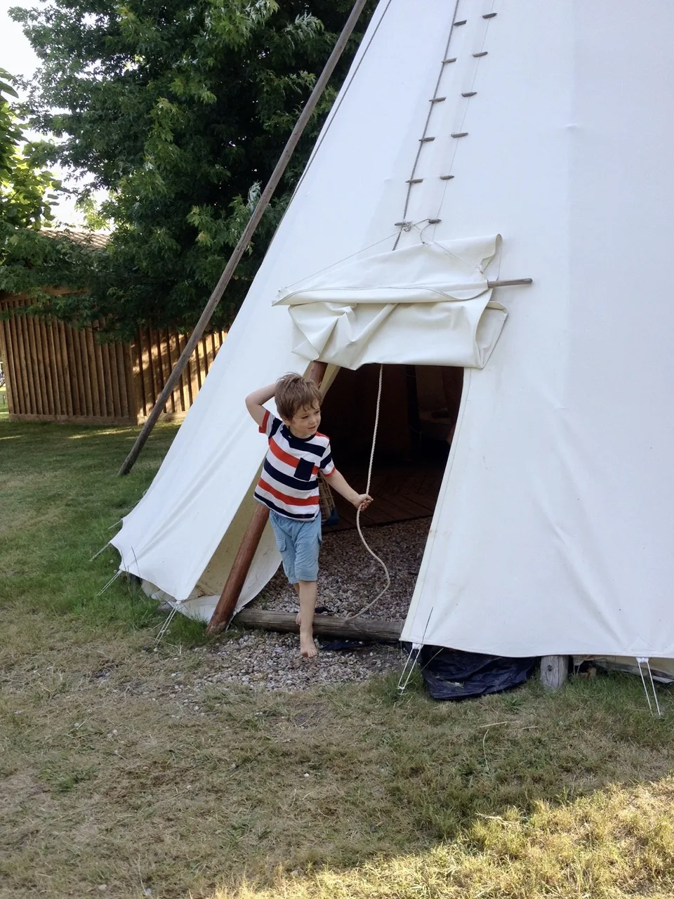 dormir en tente tipi