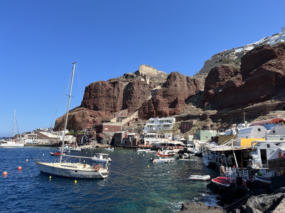 amoudi bay santorin