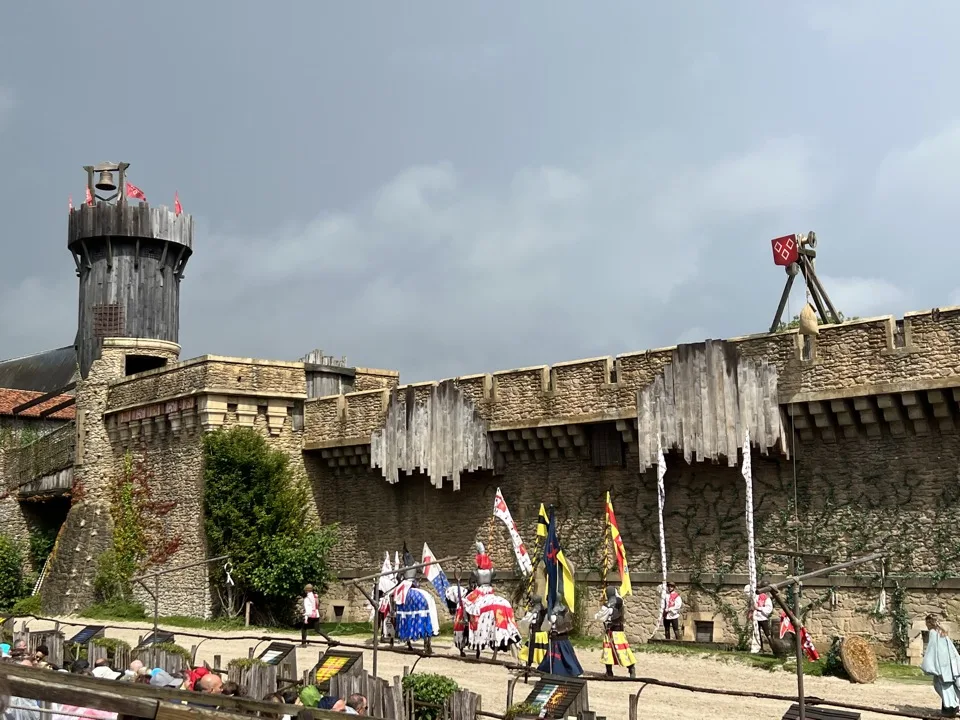 le puy du fou en un jour