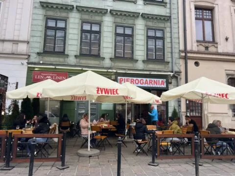 Nos bonnes adresses restos à Cracovie : à la découverte des spécialités polonaises !