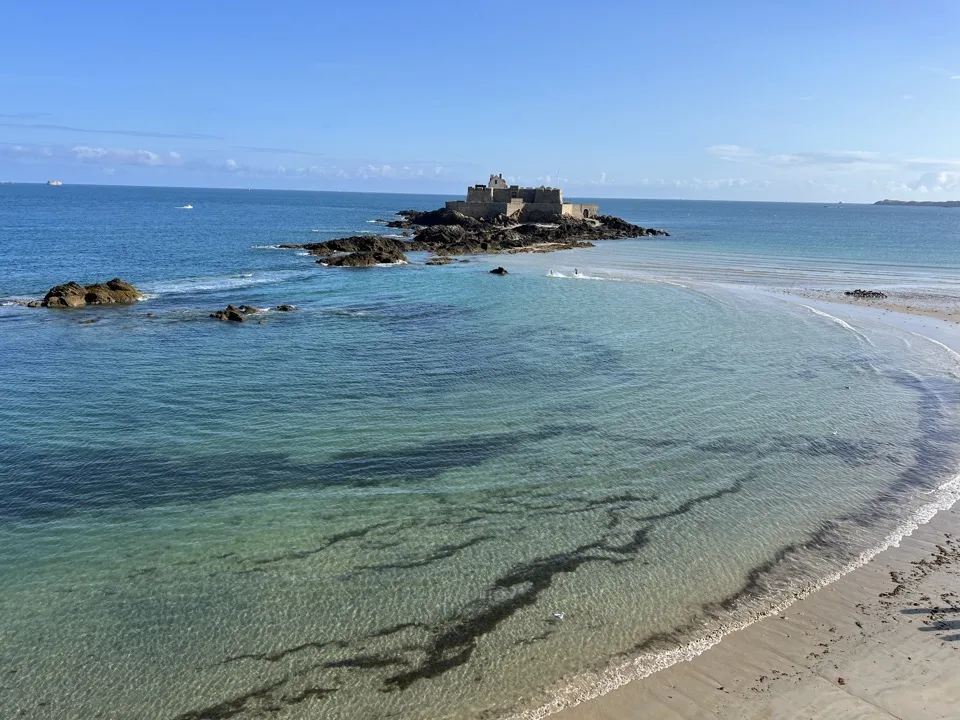 balades en famille sur la cote d'emeraude