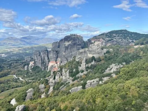 Unsere Familienreise durch Nordgriechenland mit Meteora, der Insel Lefkada und der Vikos-Schlucht.