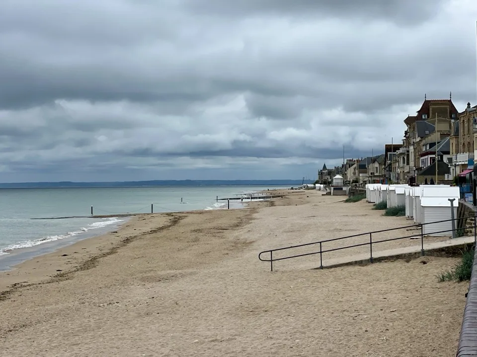 cycling along the d day beached