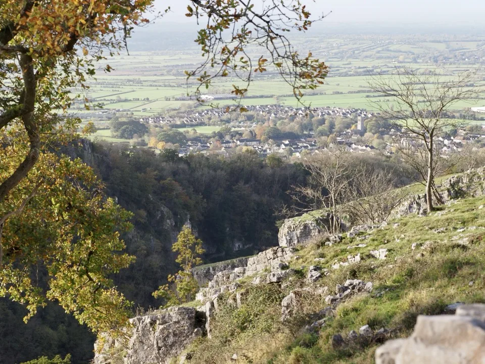 Notre week-end en famille dans le Somerset : nuit à la ferme, campagne anglaise, rando et petites villes historiques.