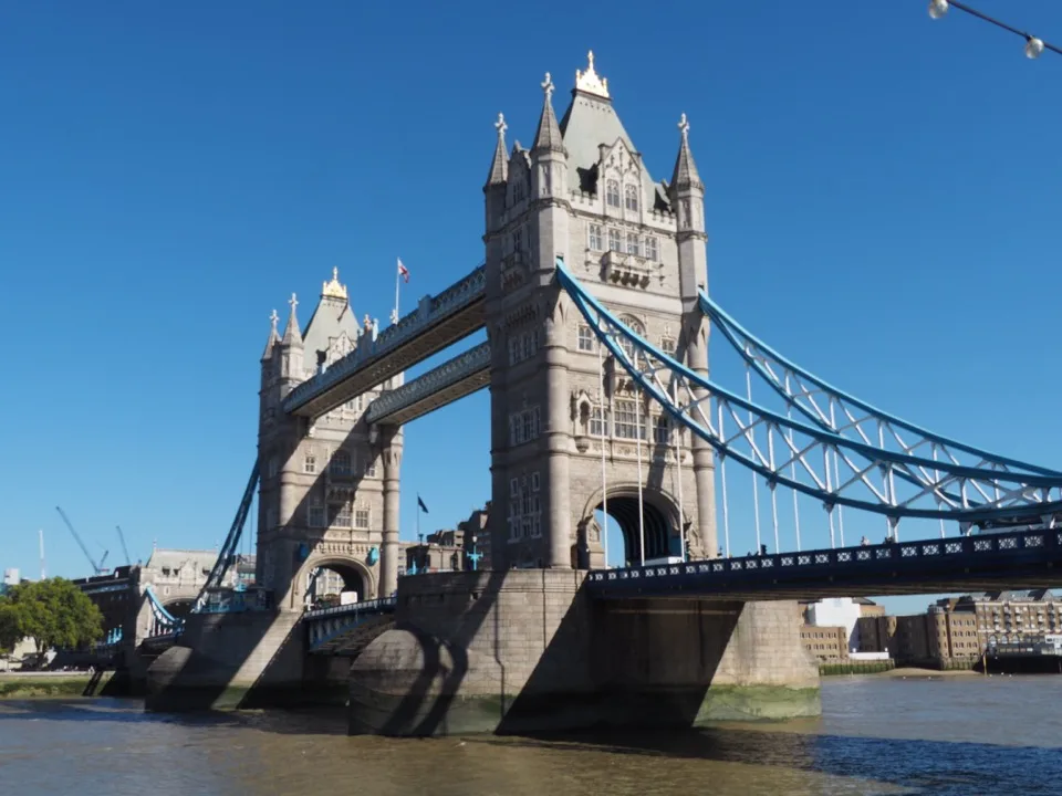 tower bridge