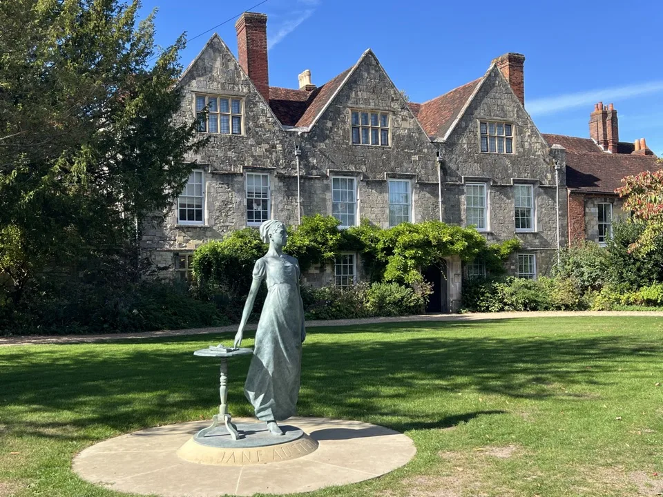 statue de jane austen a winchester
